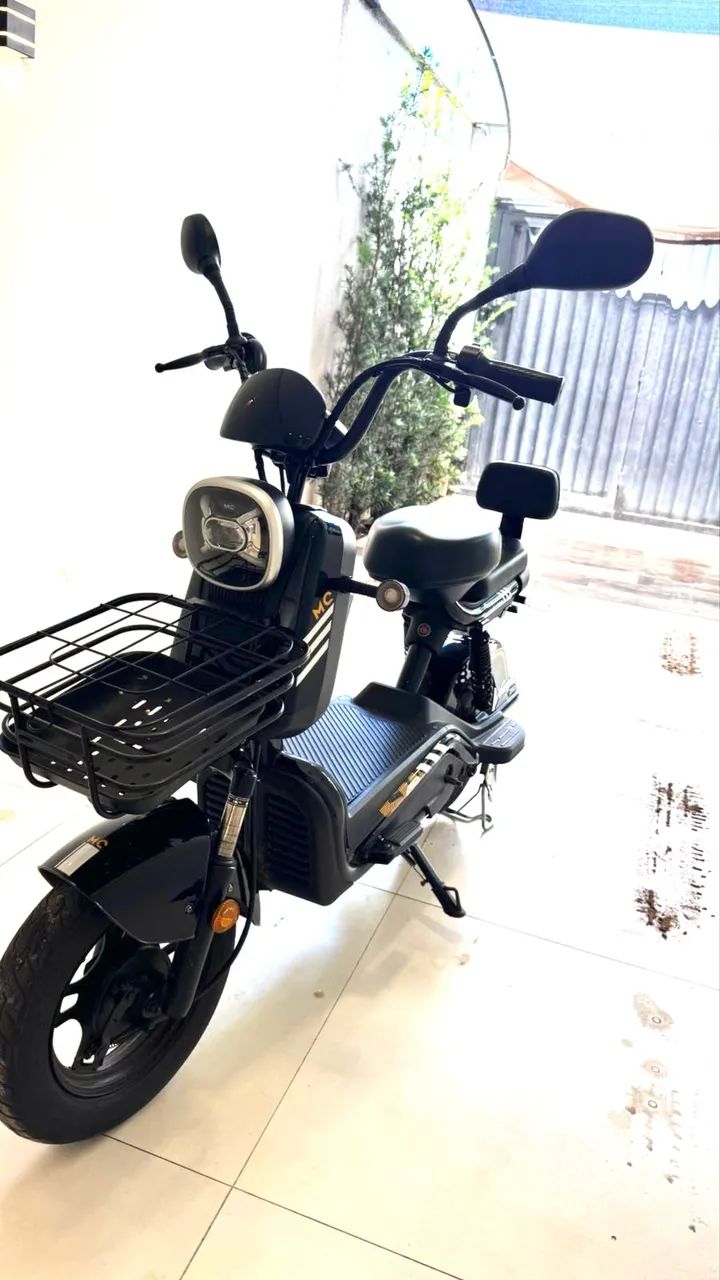 Vendo scooter elétrica 