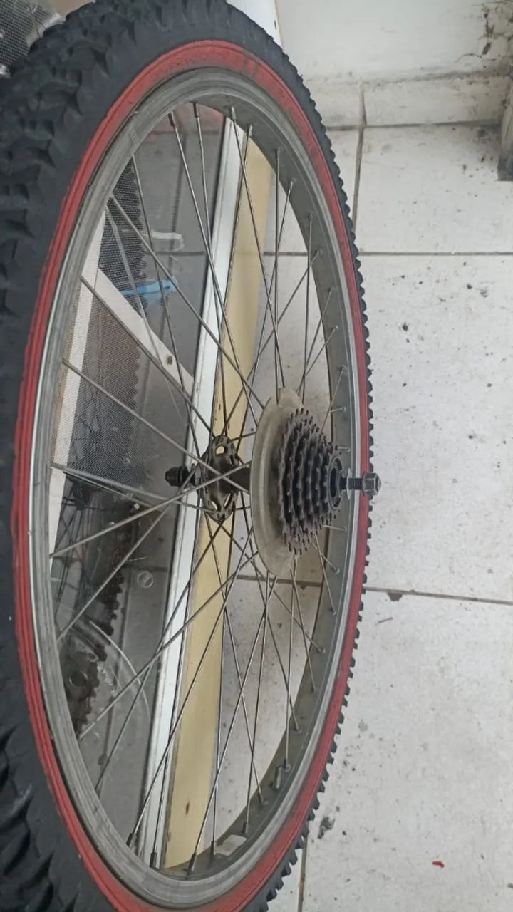 Par de aros 26 Araya made in japan com pneus, câmaras e catraca 6V 529,00 somos loja  0701 - Foto 3