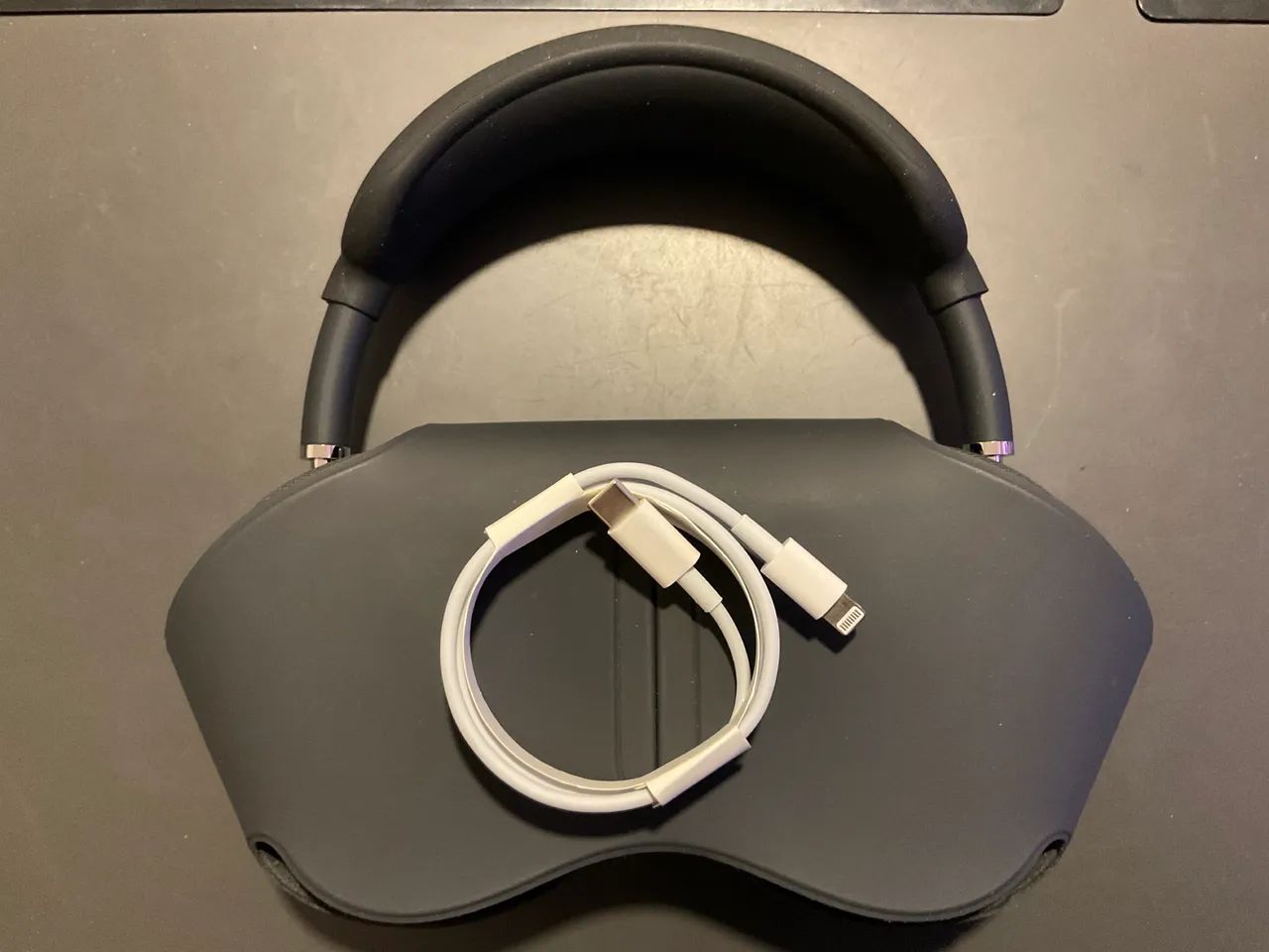 【美品】Apple AirPods Max Space Gray Apple AirPods Max Cinza Espacial Semi Novo - Fones de Ouvido