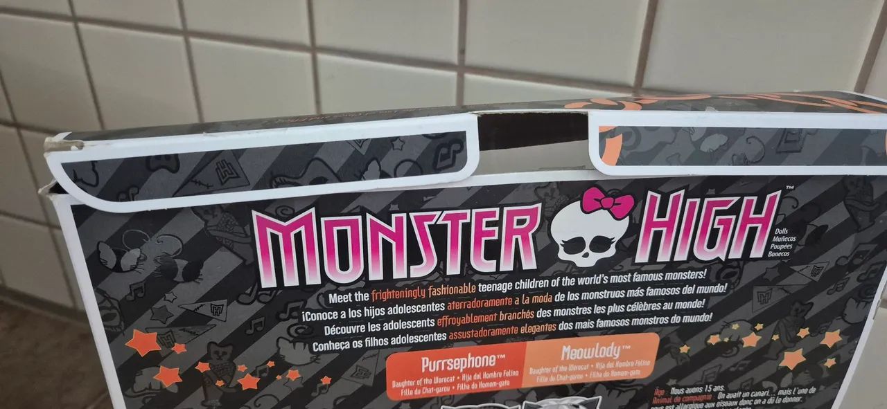 Caixa Monster High Gêmeas Creeproduction (com avarias) - Foto 5