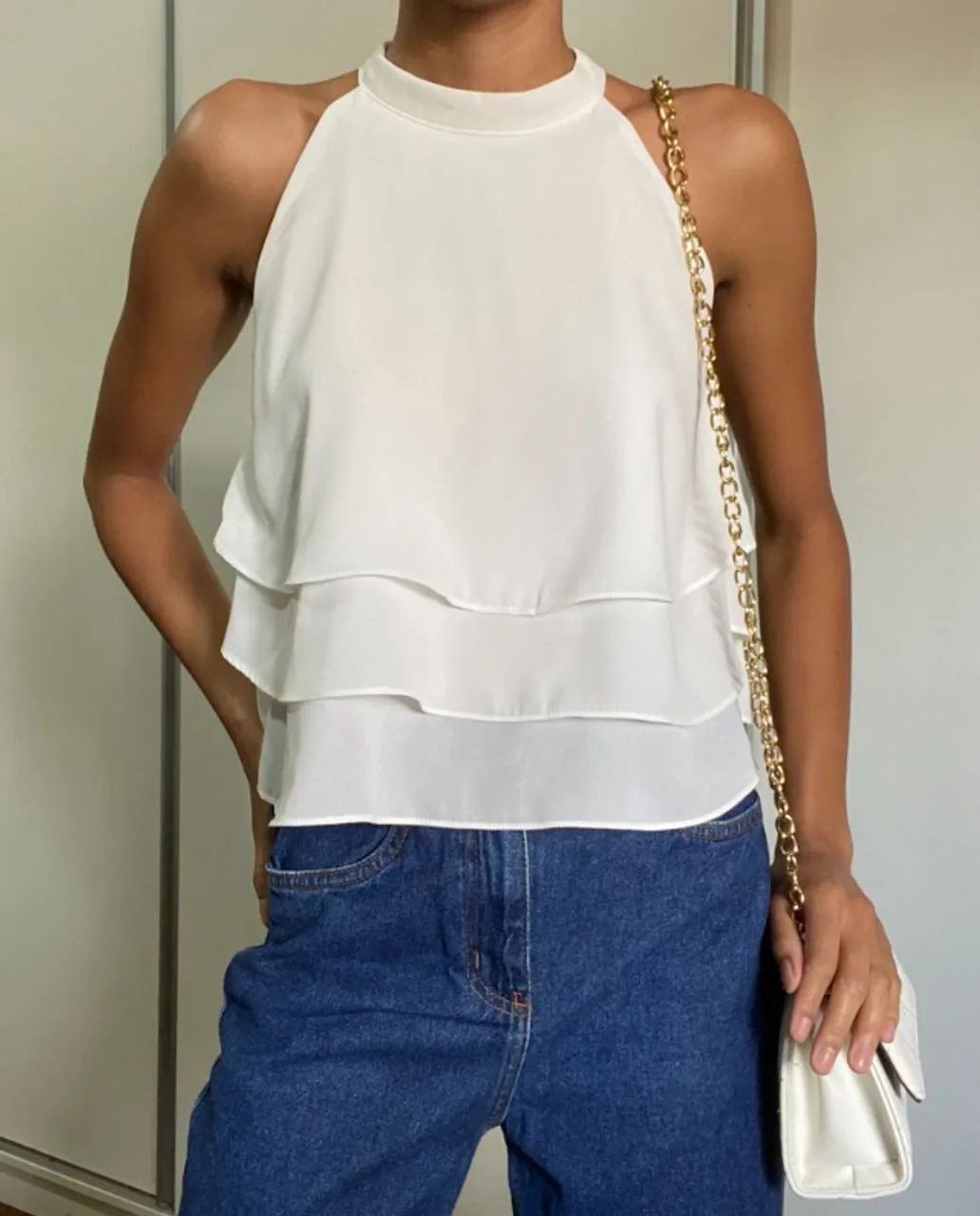 Blusa com Babado Branca Tamanho P - Foto 2