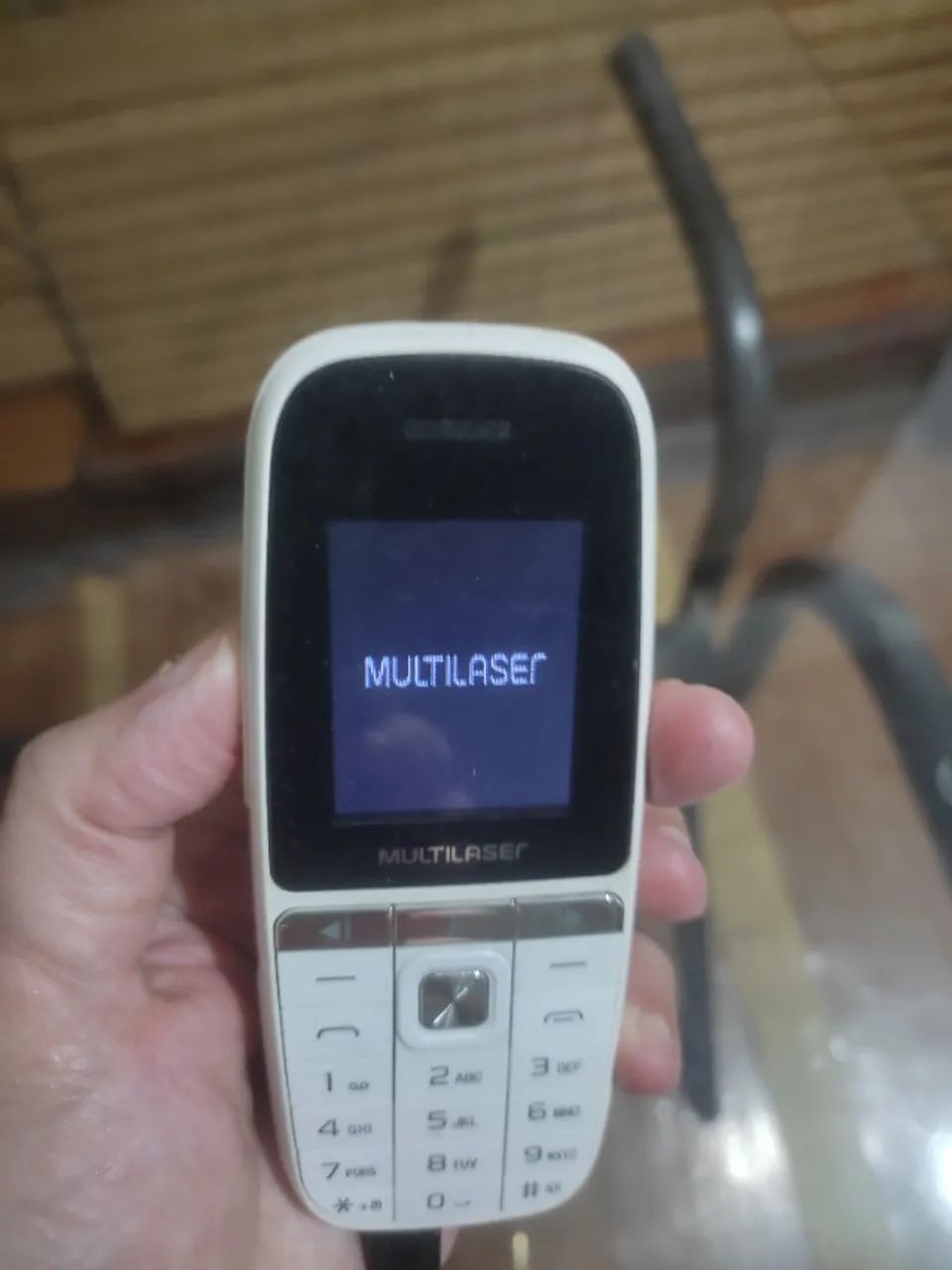 Celular para idoso Multilaser Up Play (Modelo P9077) - Foto 4