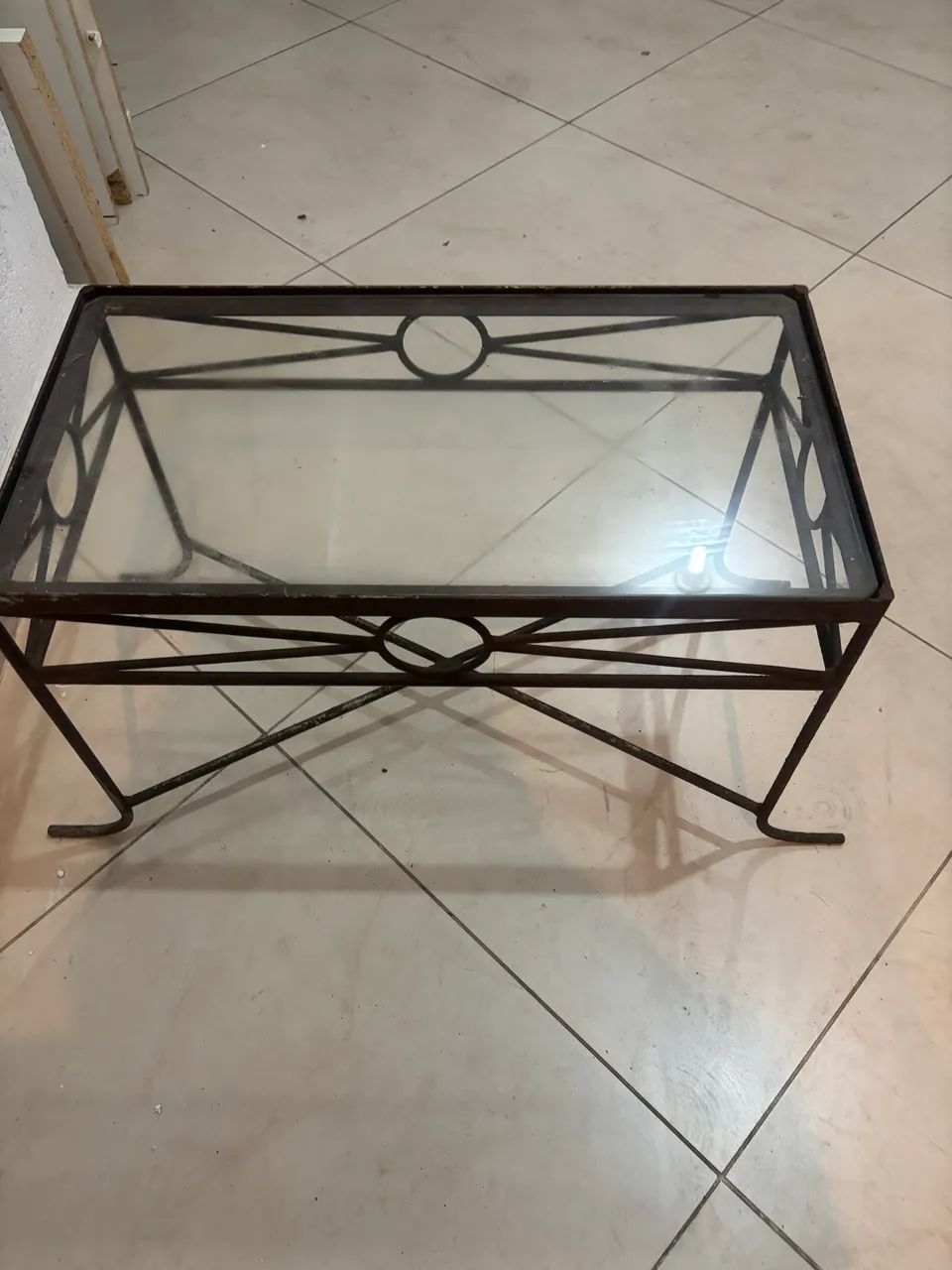Mesinha vintage de ferro e vidro - Foto 3