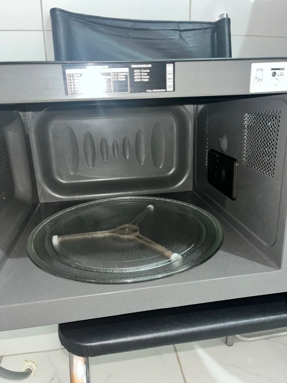 Microondas 30L da LG- Seminovo - Foto 3