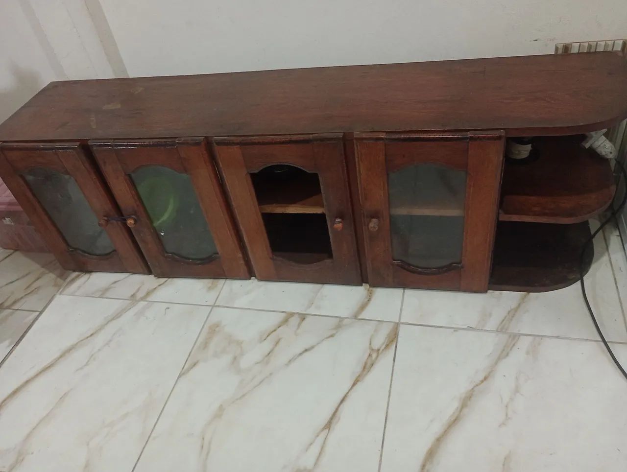 ARMÁRIO DE COZINHA DE PAREDE, EM ANGELIM PEDRA.MEDIDAS: COMP.1,77mt  LARG.0,40 CM ALT.0,54 - Foto 3