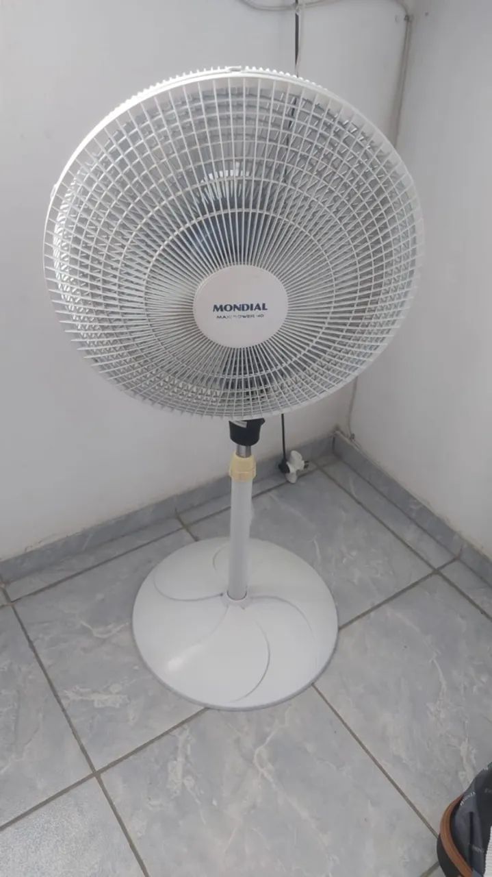 Ventilador de pé 