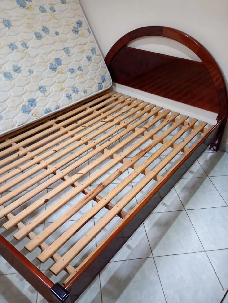 Cama casal e colchão  - Foto 4