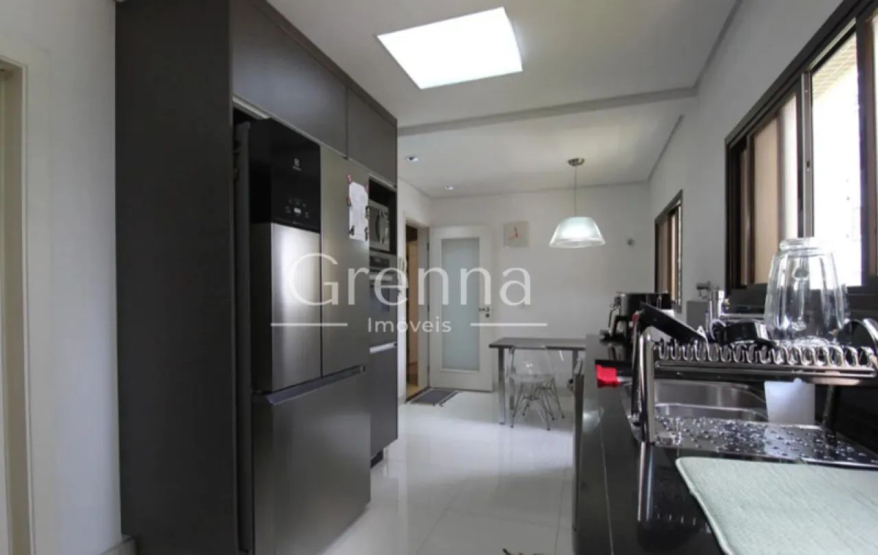 Apartamento de 210 m² com 3 suítes e 3 vagas no Condomínio Palais Royal em Moema - Foto 5