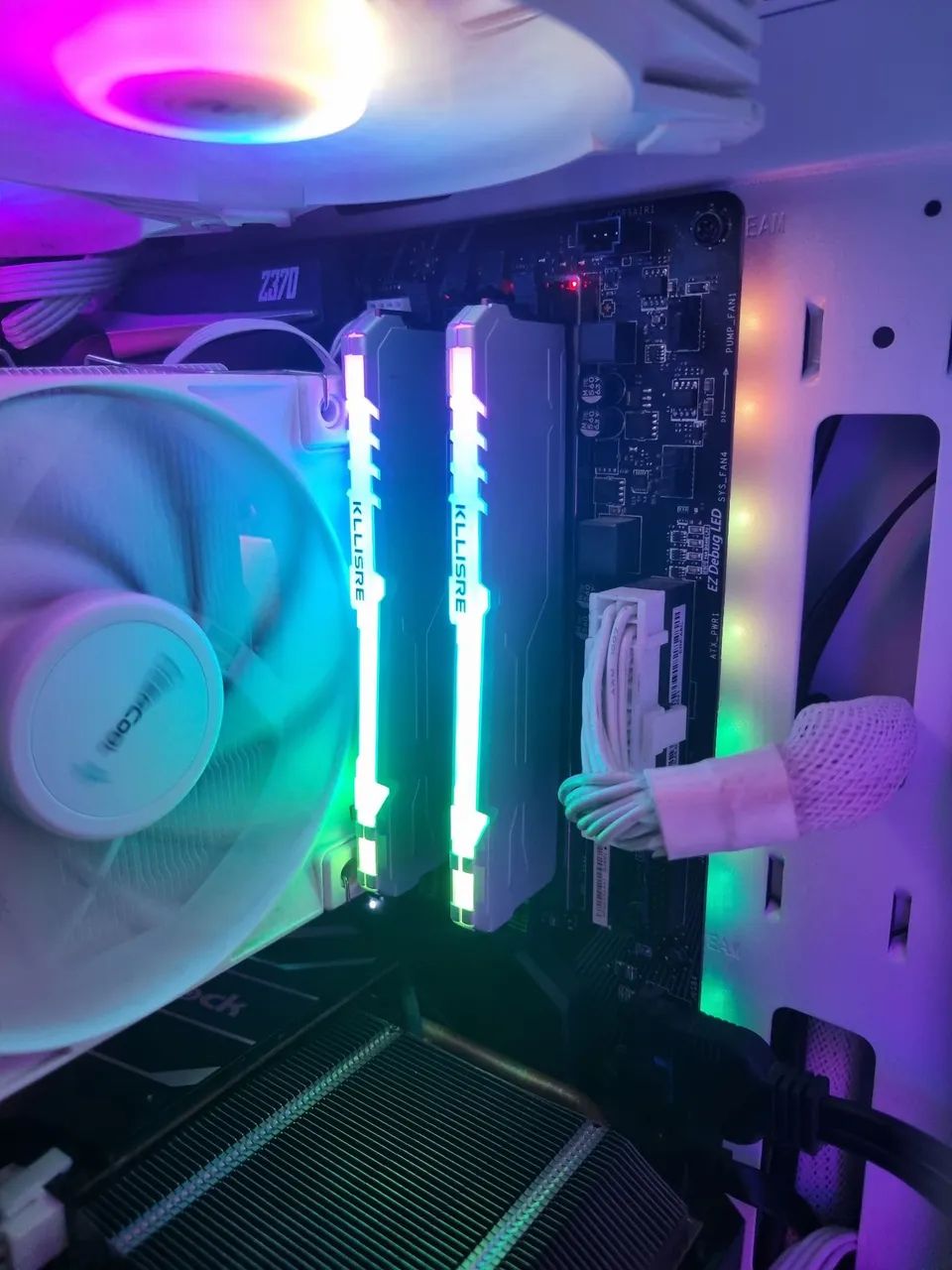 Kit Memória RAM 16GB DDR4 3200MHz RGB - Foto 4