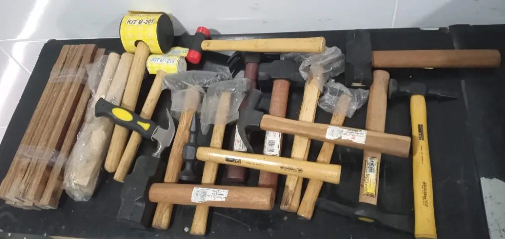Ferramentas e Ferragens Lote 1