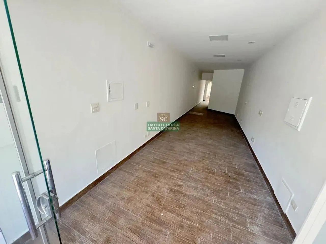 ALUGA SALA COMERCIAL TÉRREA NO CENTRO DE MARINGÁ | AV. DUQUE DE CAXIAS - Foto 5