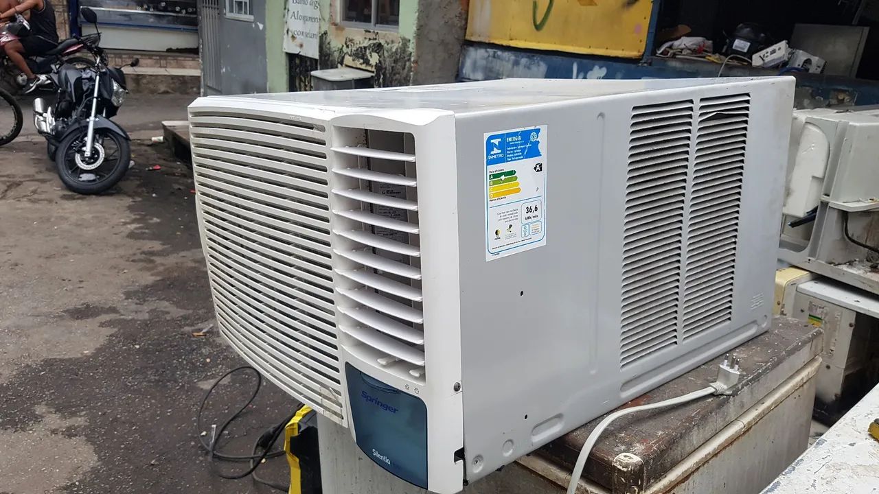 Ar condicionado 12 mil BTUS Springer 