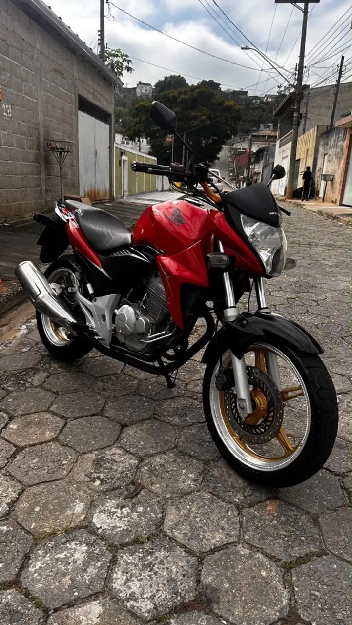CB 300R FLEX 2015 - QUITADA