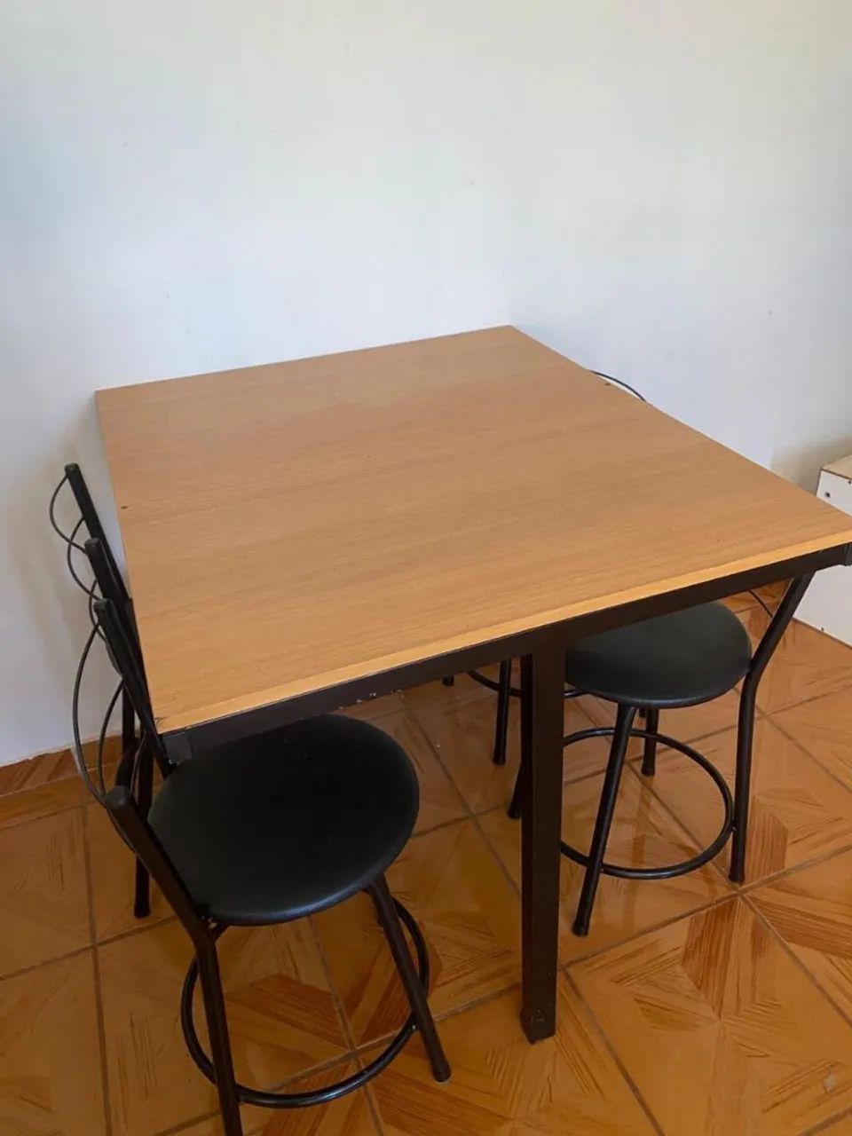 Mesa de jantar 4 lugares, madeira  - Foto 5