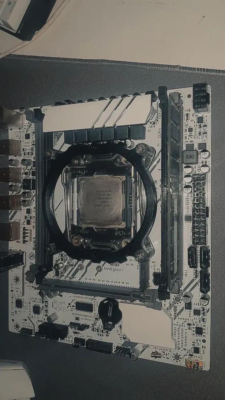 Kit xeon e5 2680 v4 6 meses de uso - Foto 2