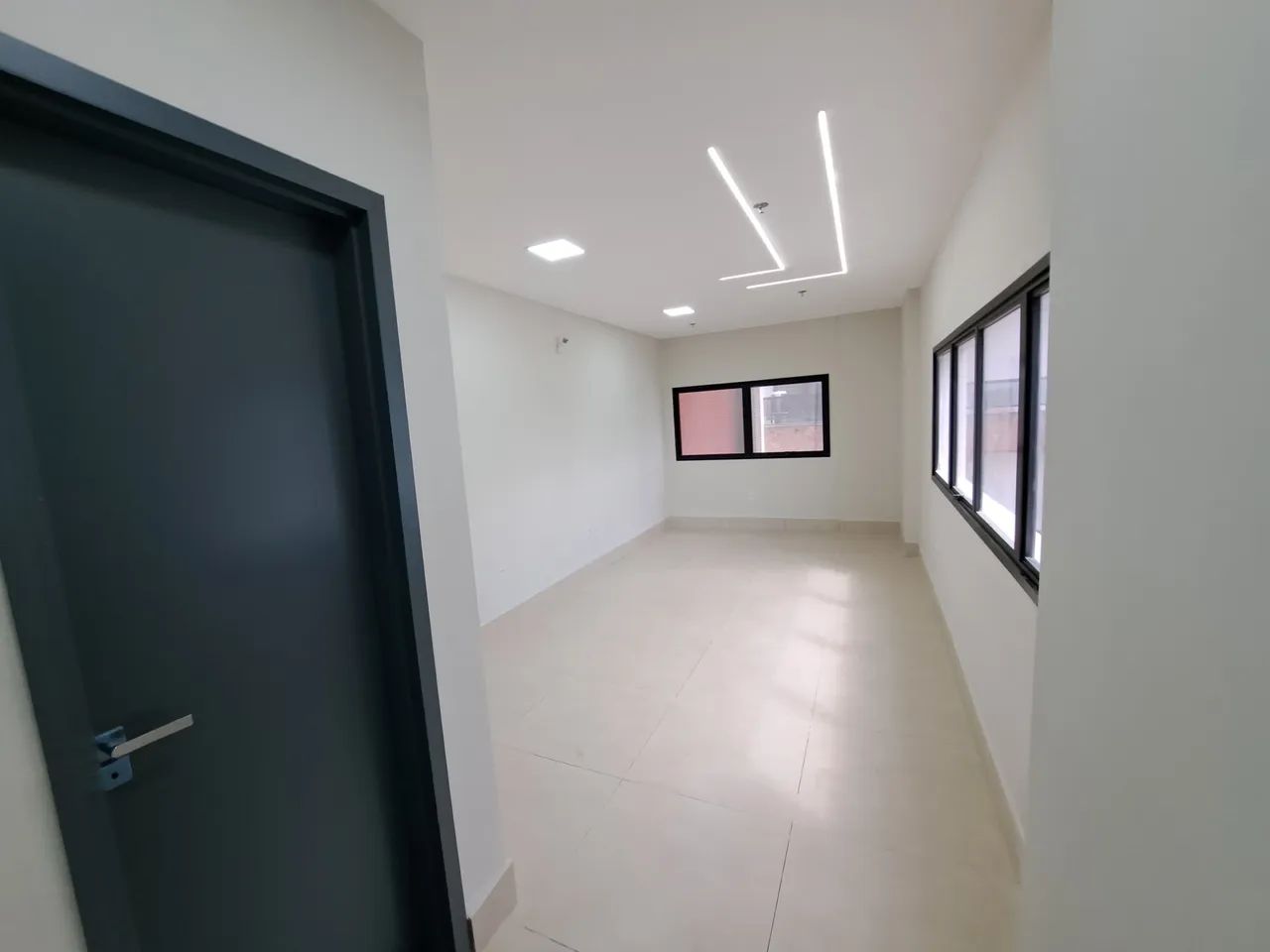 ALUGO SALAS COMERCIAIS