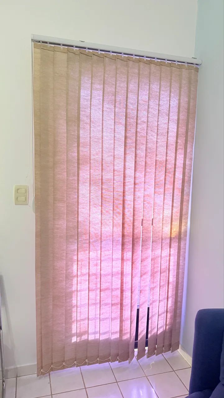 Cortina persiana vertical para porta