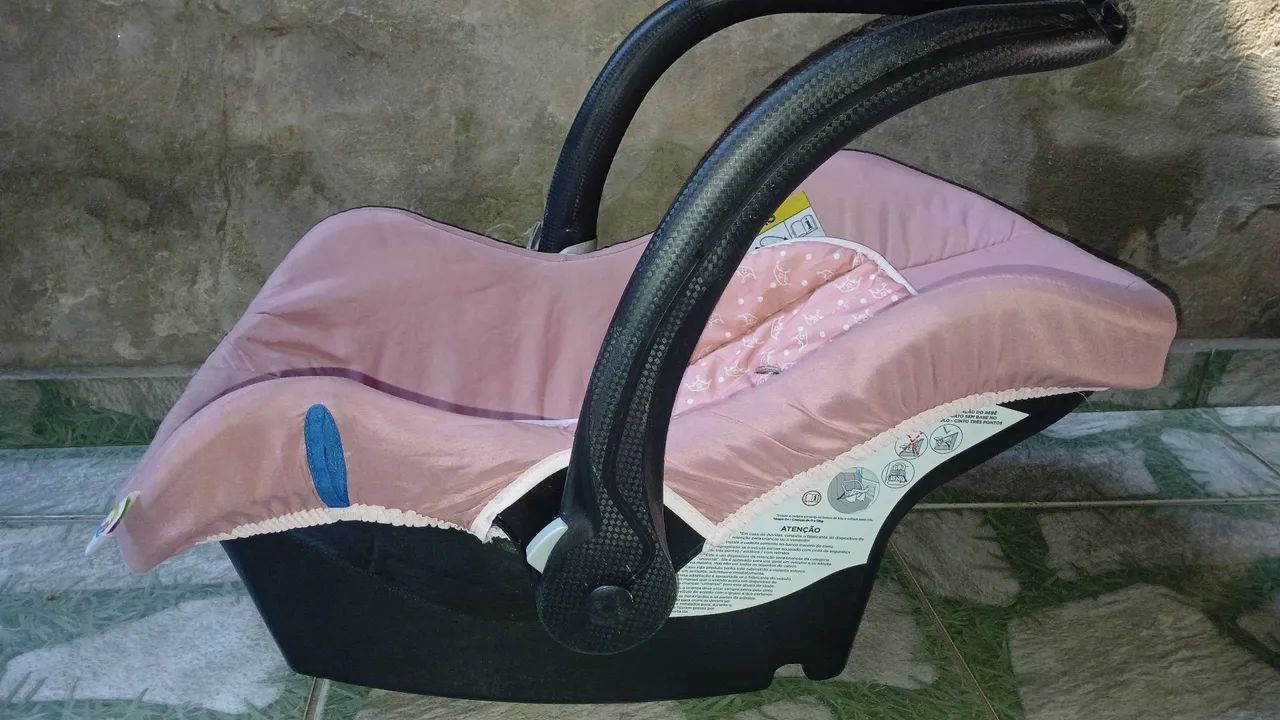 Bebê conforto menina