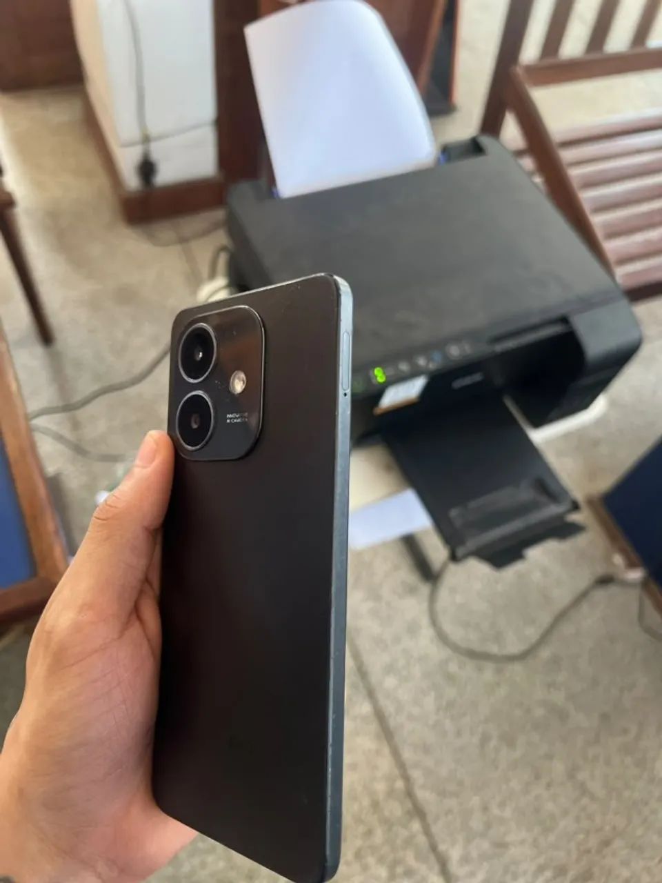 O Smartphone OPPO A60 256GB Semi Novo - Foto 3