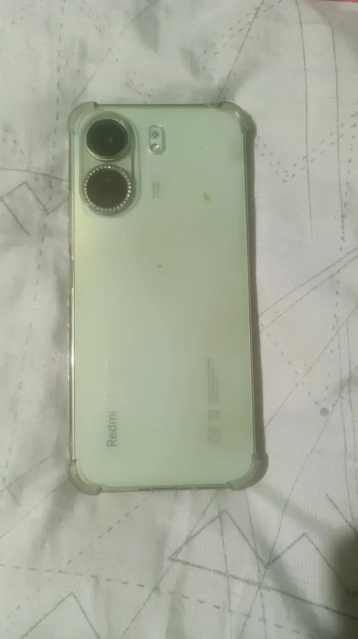 Vendo celular sem marcas de uso 