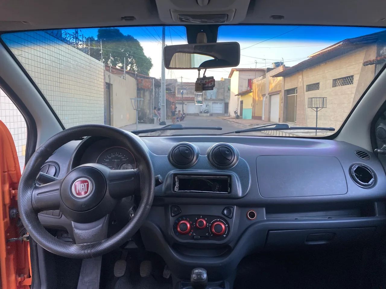 Fiat Uno Sporting 1.4 EVO Fire Flex 8V 4P 2012 - Foto 2