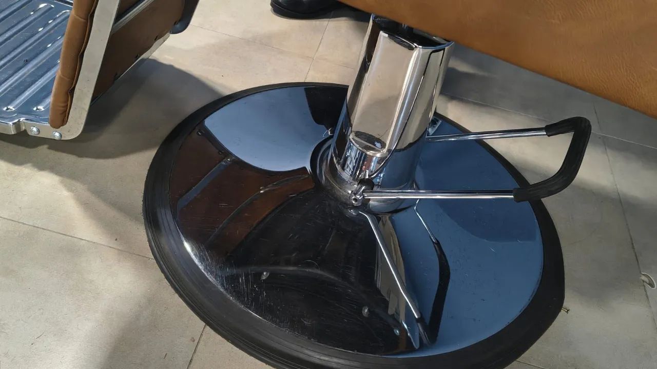 Cadeira de barbearia  - Foto 4