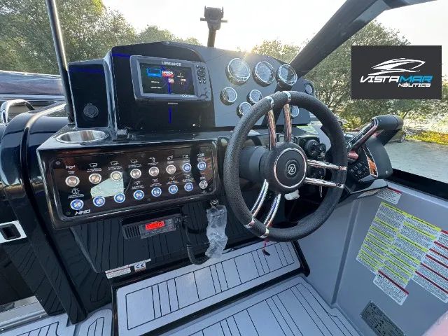 Lancha NHD 31.5 (34 pés) 2026 com parelha Mercury 225hp 4T - Zero milhas (Pronta Entrega) - Foto 11