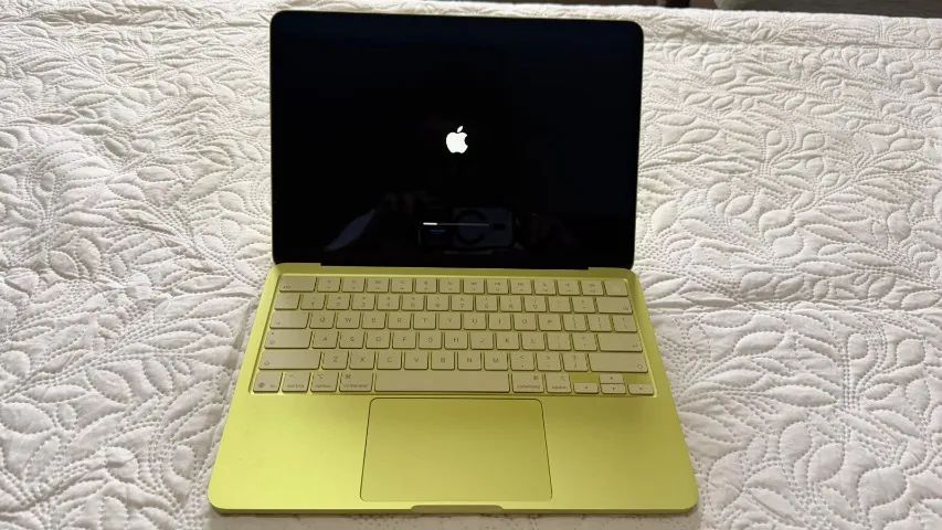 MACBOOK NEO 13 POL 512GB A18 PRO NOVO - Notebooks - Campo Grande