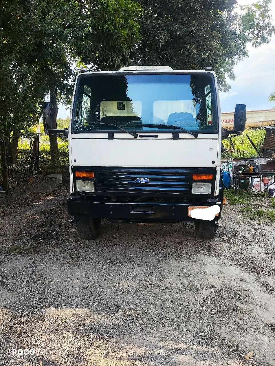 Ford Cargo 1215 Ano 1998, motor Cummins Sb 6 cc, turbinado, Interculado e reduzido.  - Foto 2