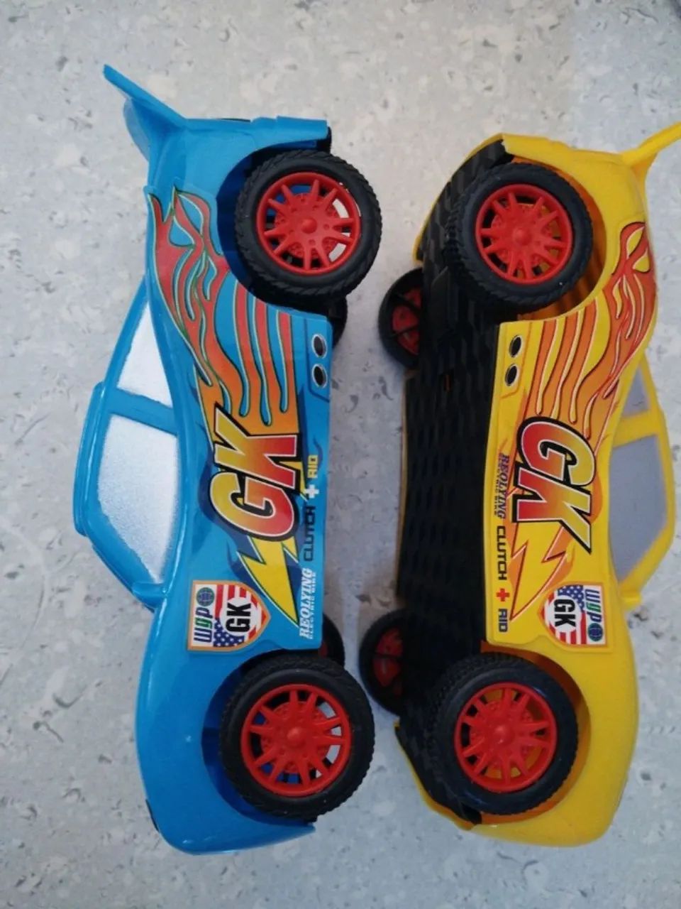 kit 2 carrinhos de brinquedo - Foto 3