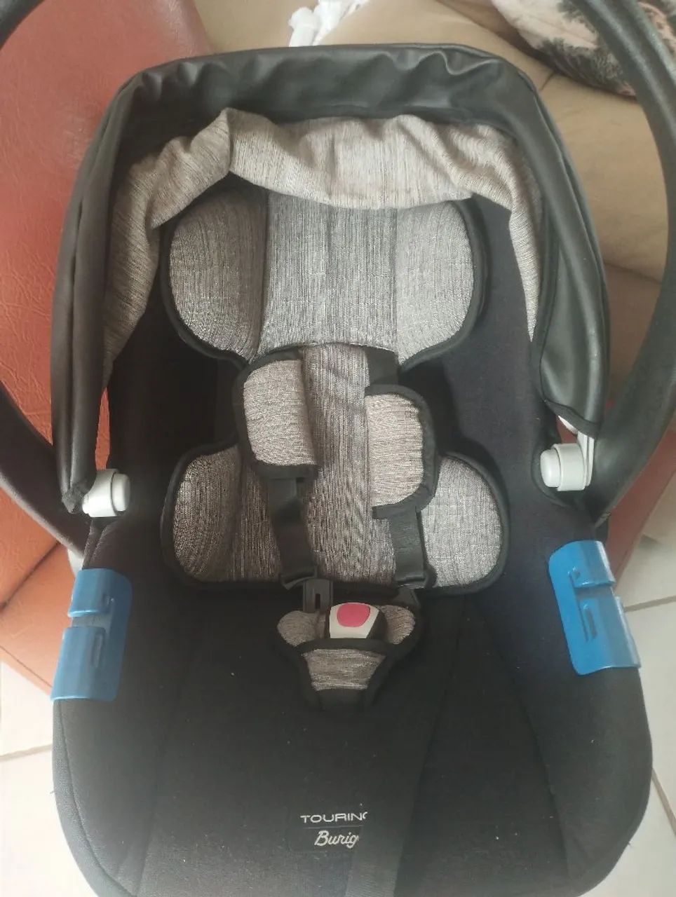 Carrinho de bebê que pode acoplar o bebê conforto, em ótimo estado  - Foto 5