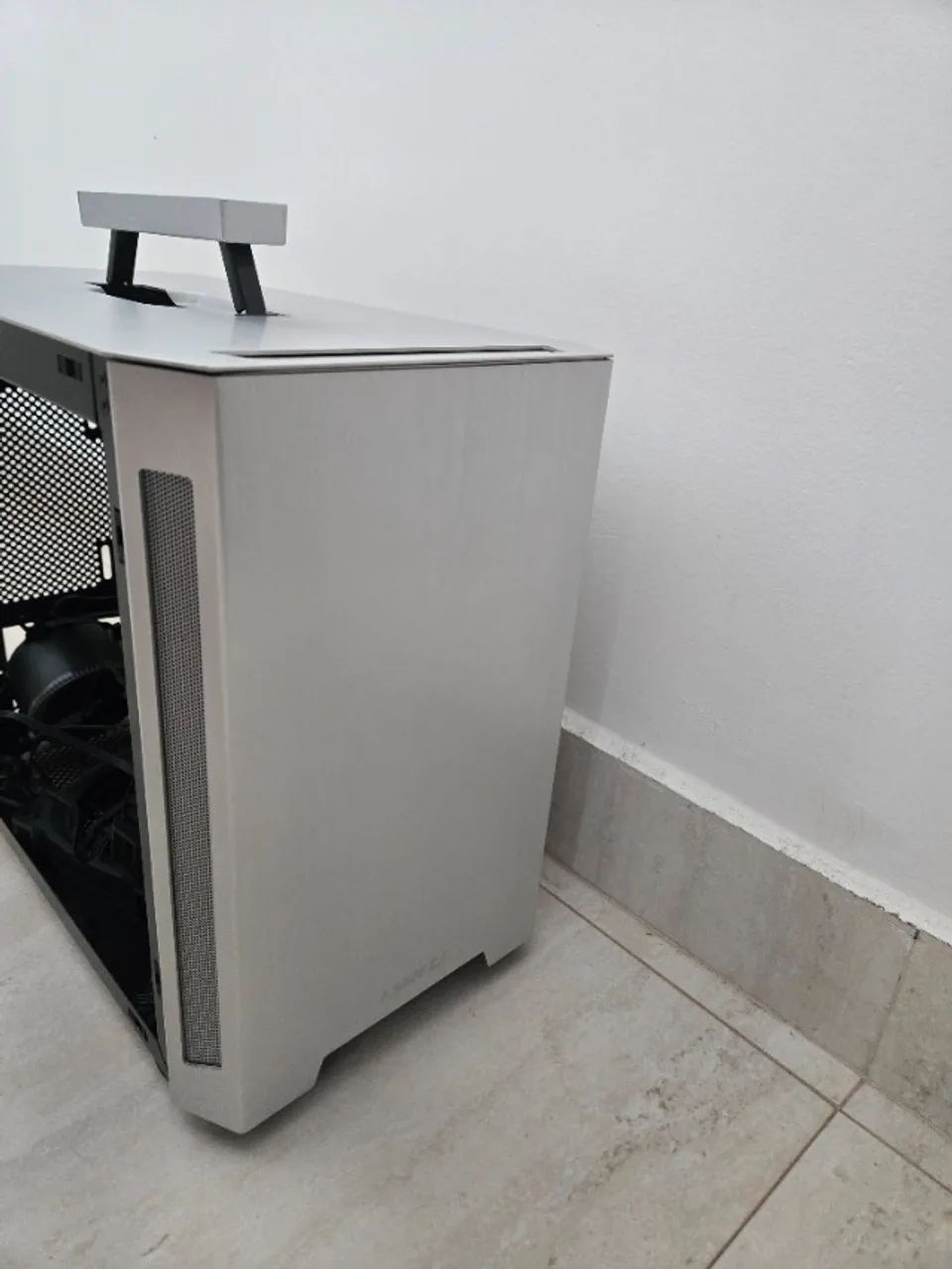 Gabinete Lian Li TU150 + WC + Kit Fans - Foto 3