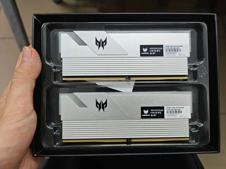 MEMÓRIA ACER PREDATOR VESTA II 32GB (2X16GB) DDR5 6400MHz CL32 RGB