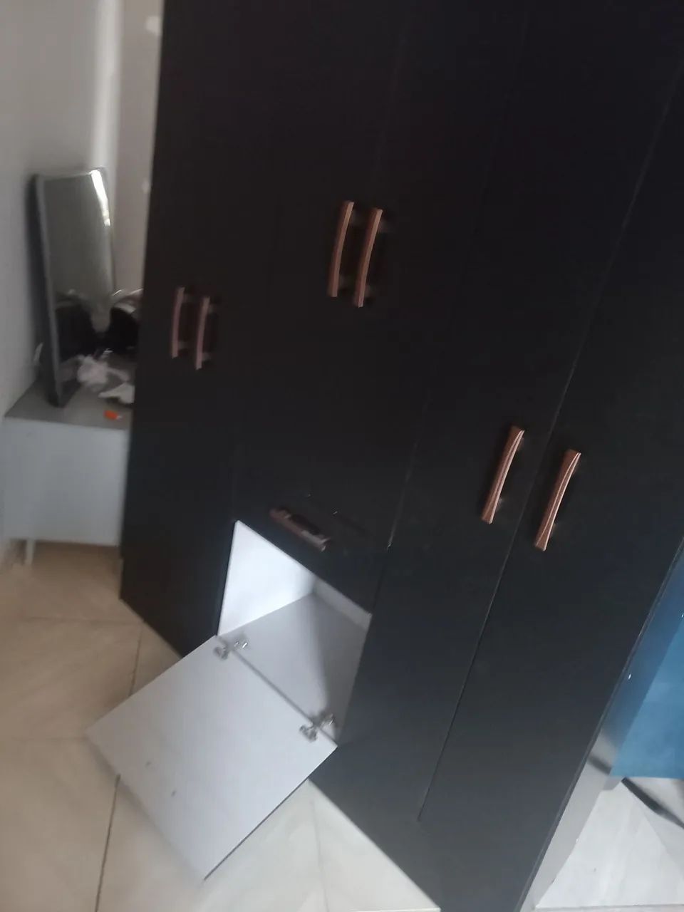 Guarda roupa 6 portas  - Foto 3