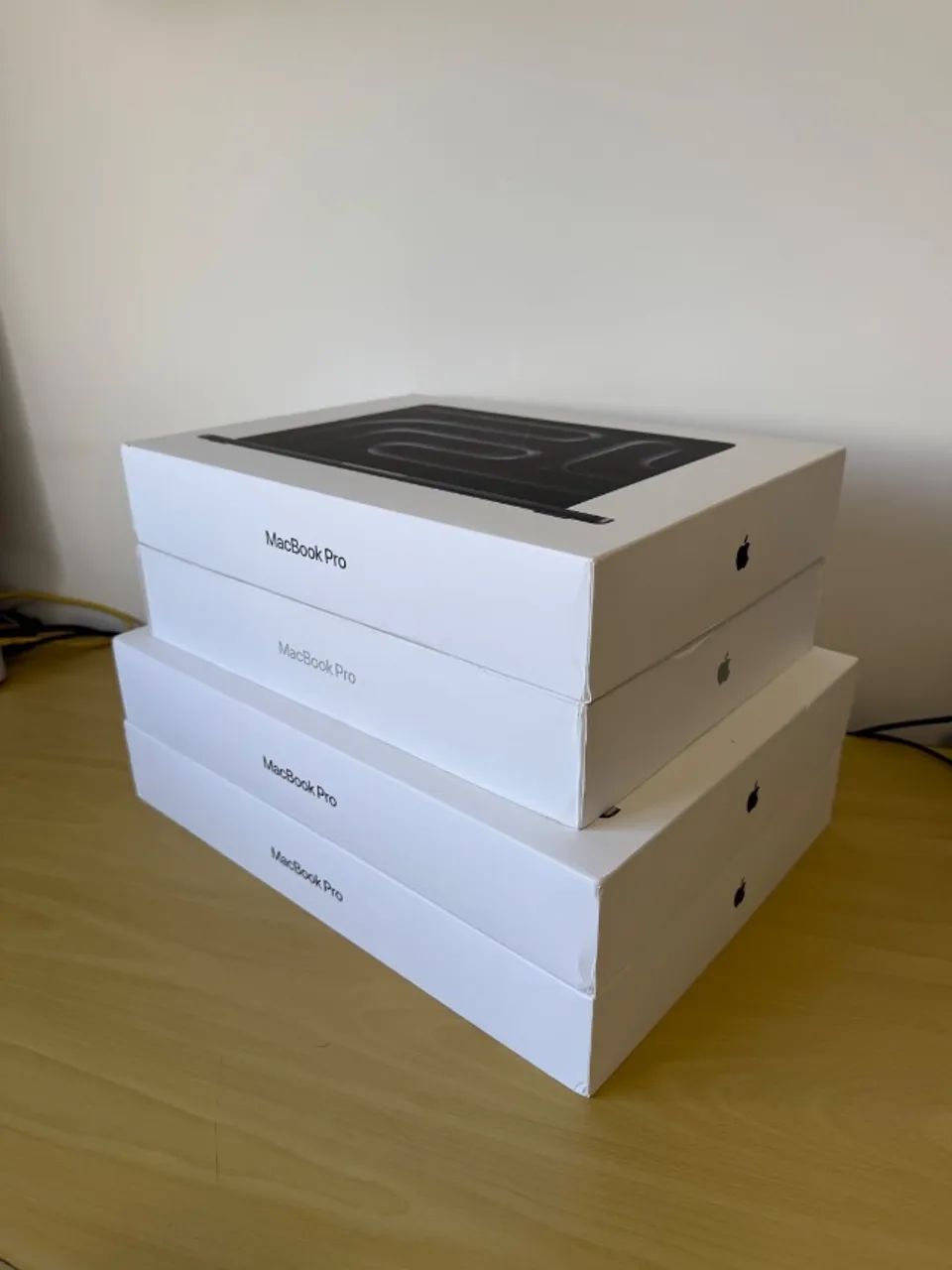 MacBook Pro 16 M5 Max 48GB 2TB SSD Space Black Modelo MGEE4LL/A