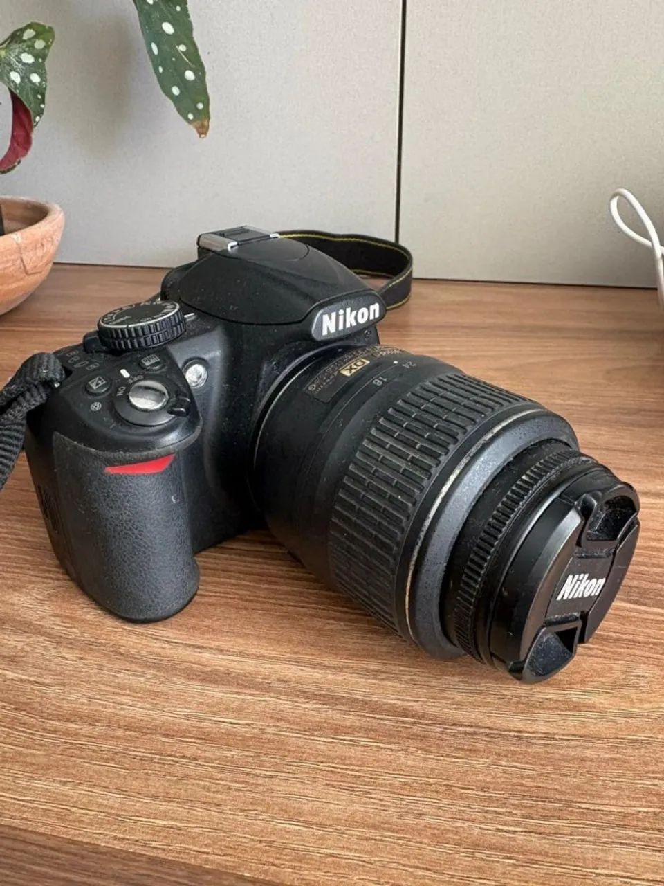 Camera fotográfica NIKON