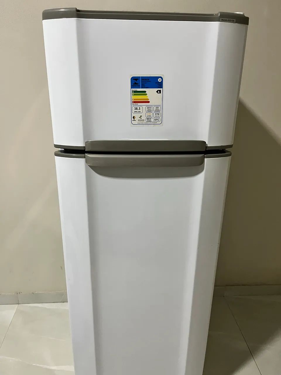 REFRIGERADOR ESMALTEC 276 LITROS