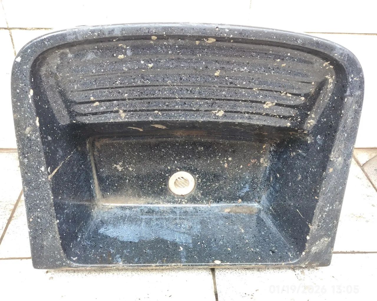 Tanque mármore sintético