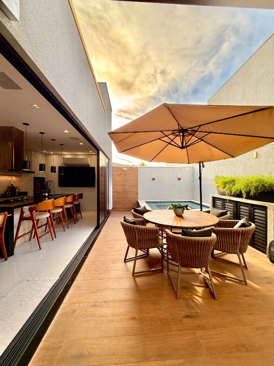 CASA COND RIO SÃO LOURENÇO 
