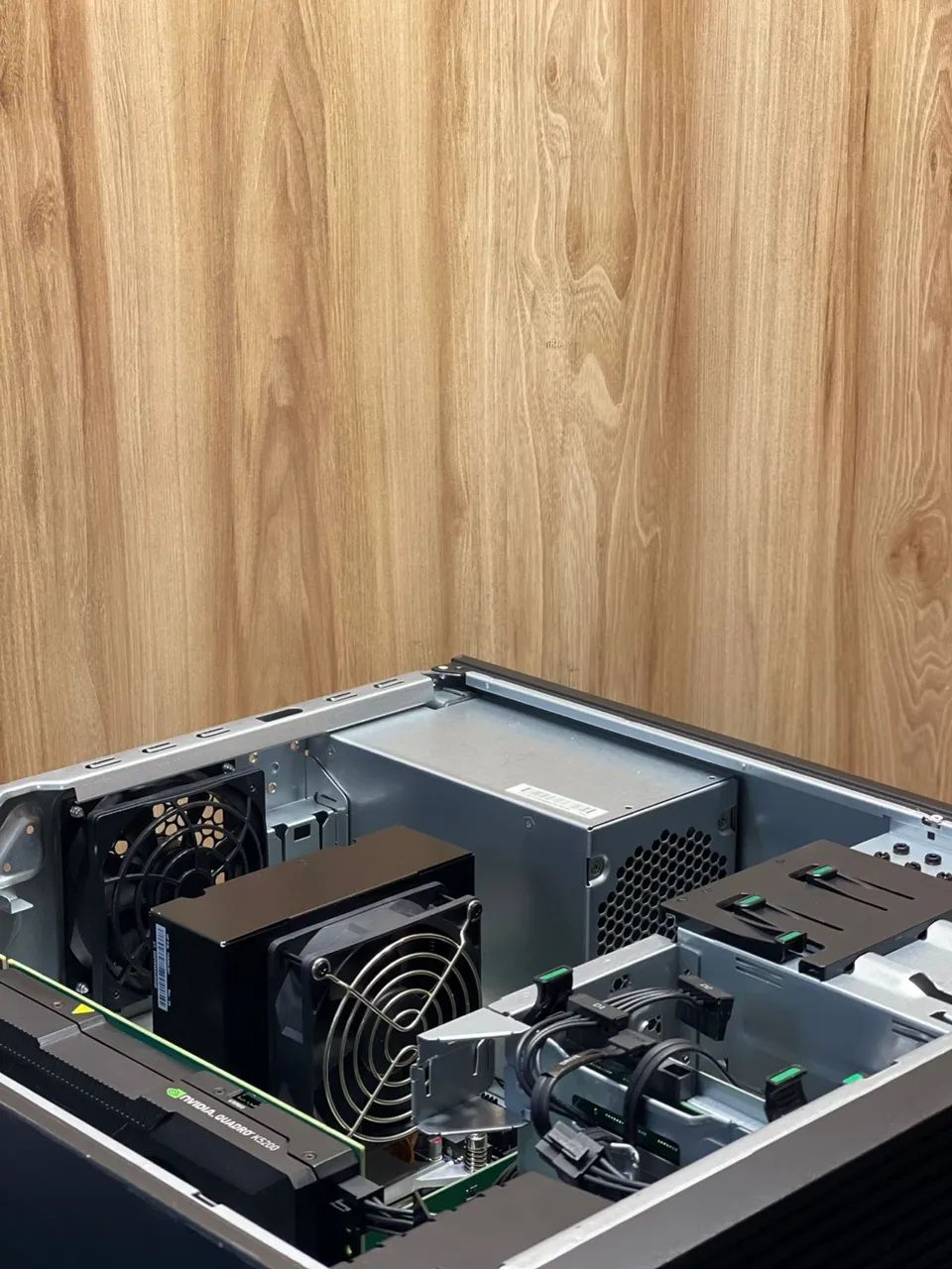 デスク Workstation Hp Z440 Xeon E5-2680 V4 64gb Rtx Quadro 4000