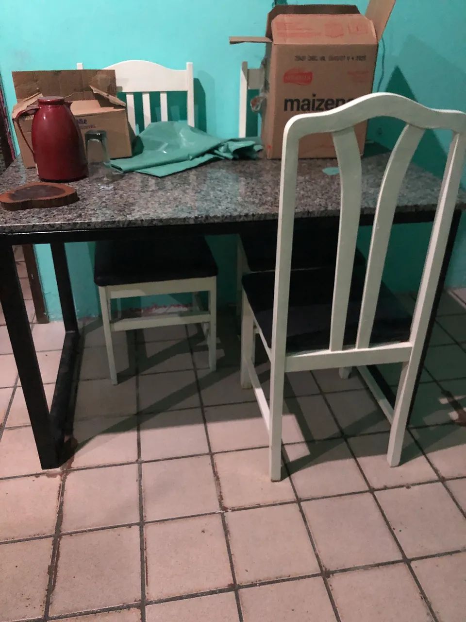 Mesa com 6 cadeiras 