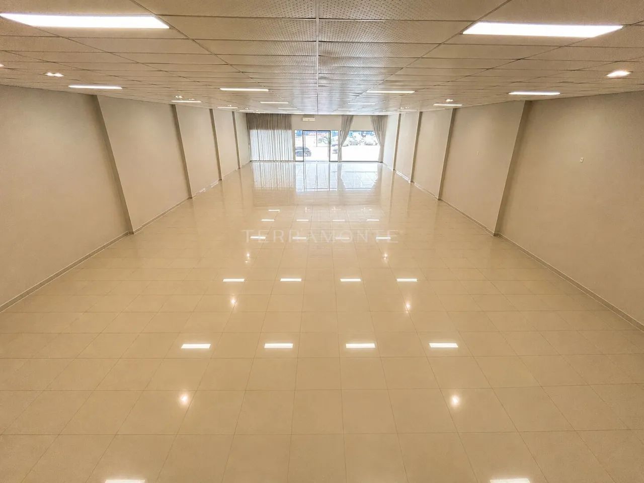 Espaço comercial com 660 m² na Avenida Patrício Lima - Foto 4