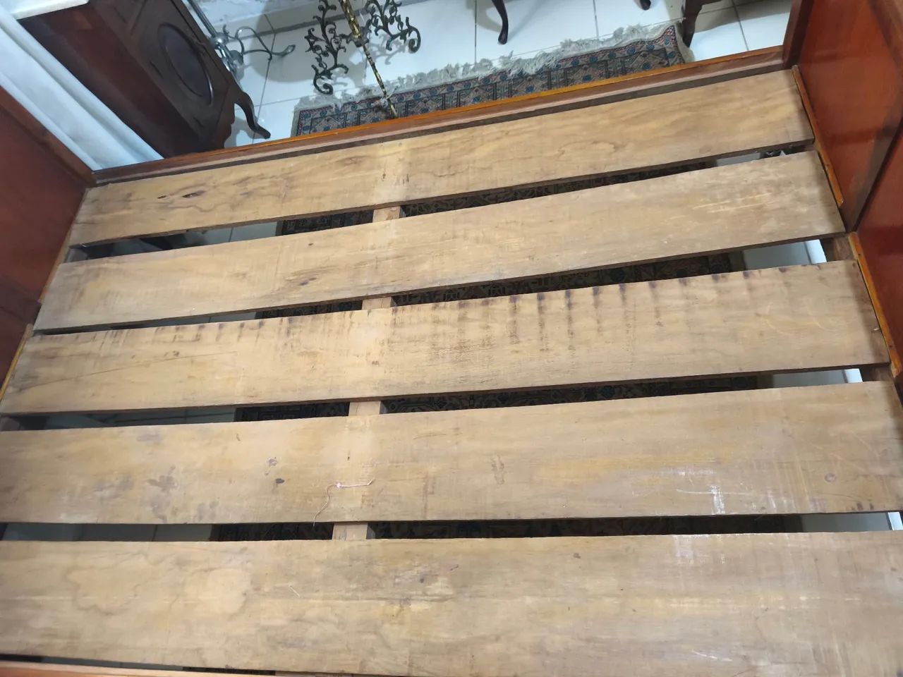 Cama antiga de madeira  - Foto 4