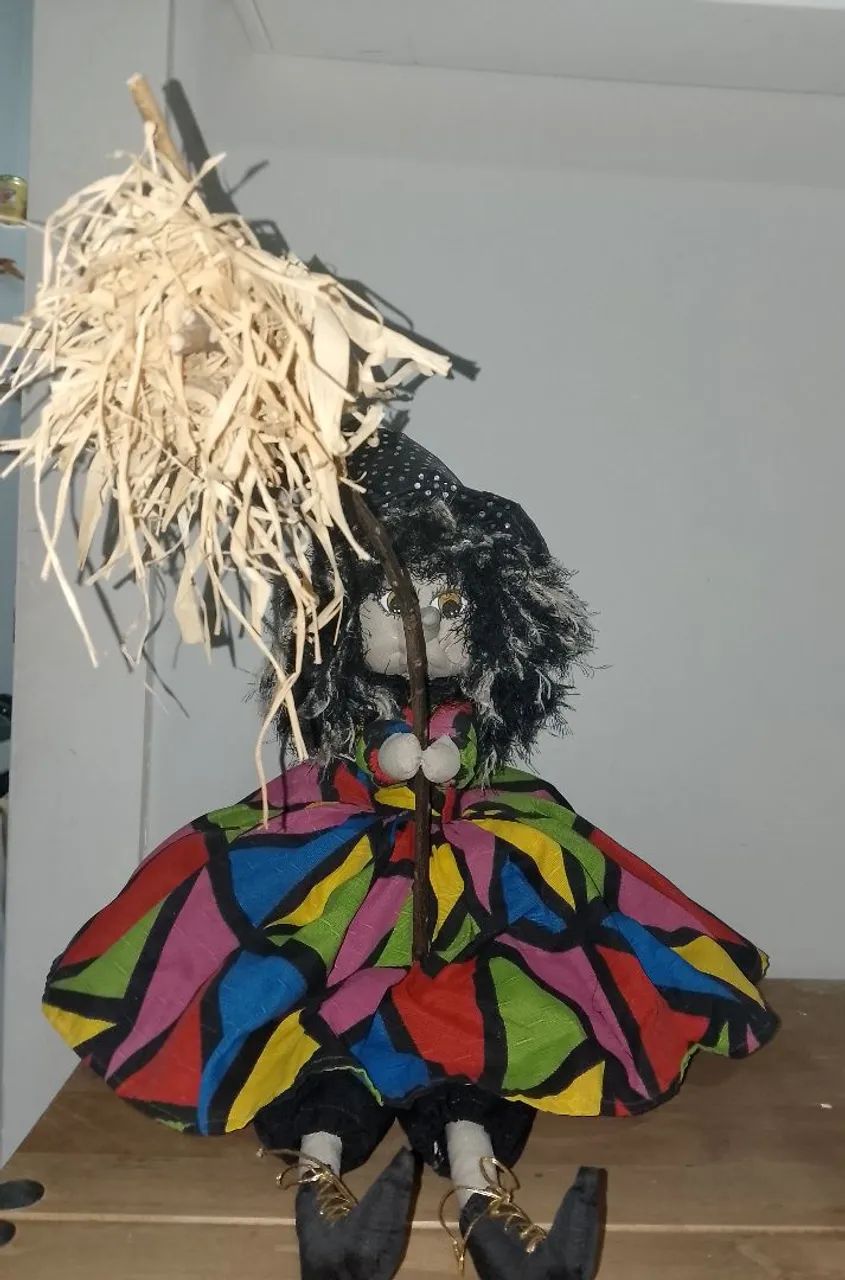 Boneca artesanal de pano (bruxa) - Foto 4
