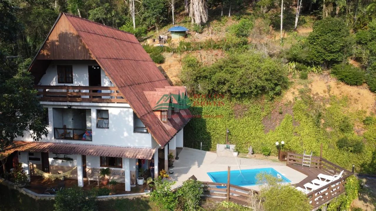 CASA EM CONDOMINIO DOMINGOS MARTINS ES