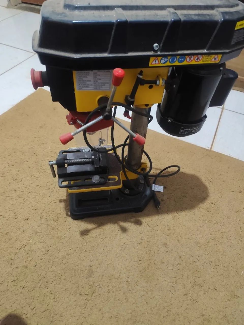 Furadeira de bancada