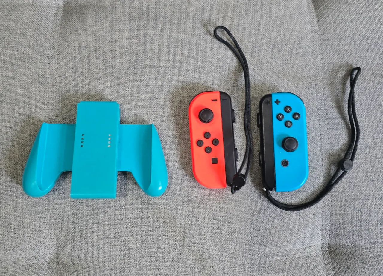 Joycom + Grip + Straps (Switch) - Foto 3
