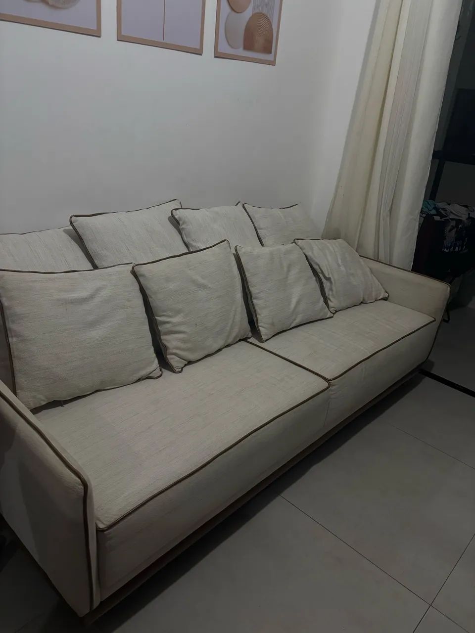 Sofá 3 lugares bege