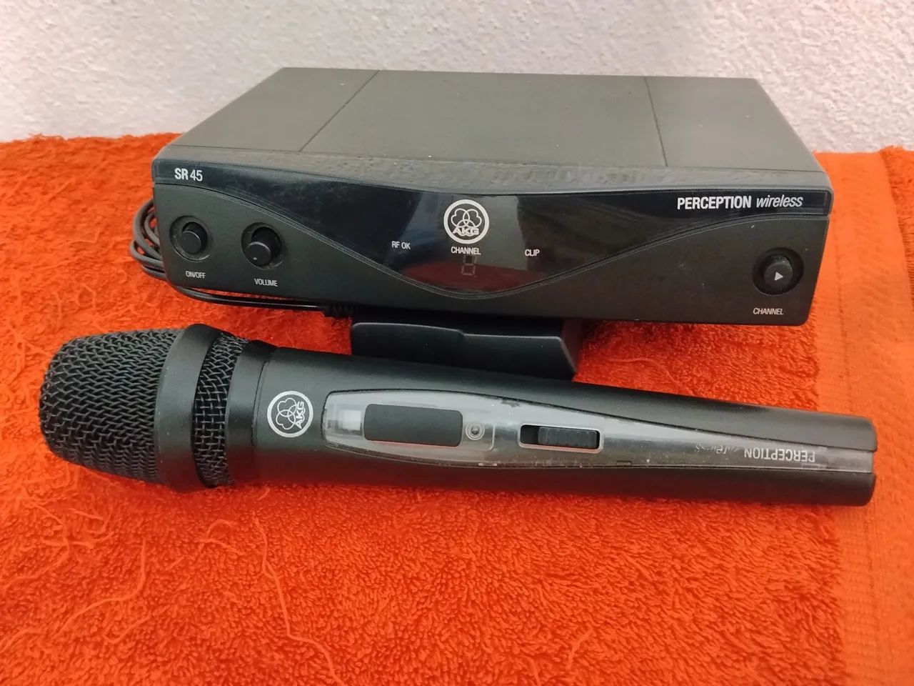 Microfone ? sem fio AKG 