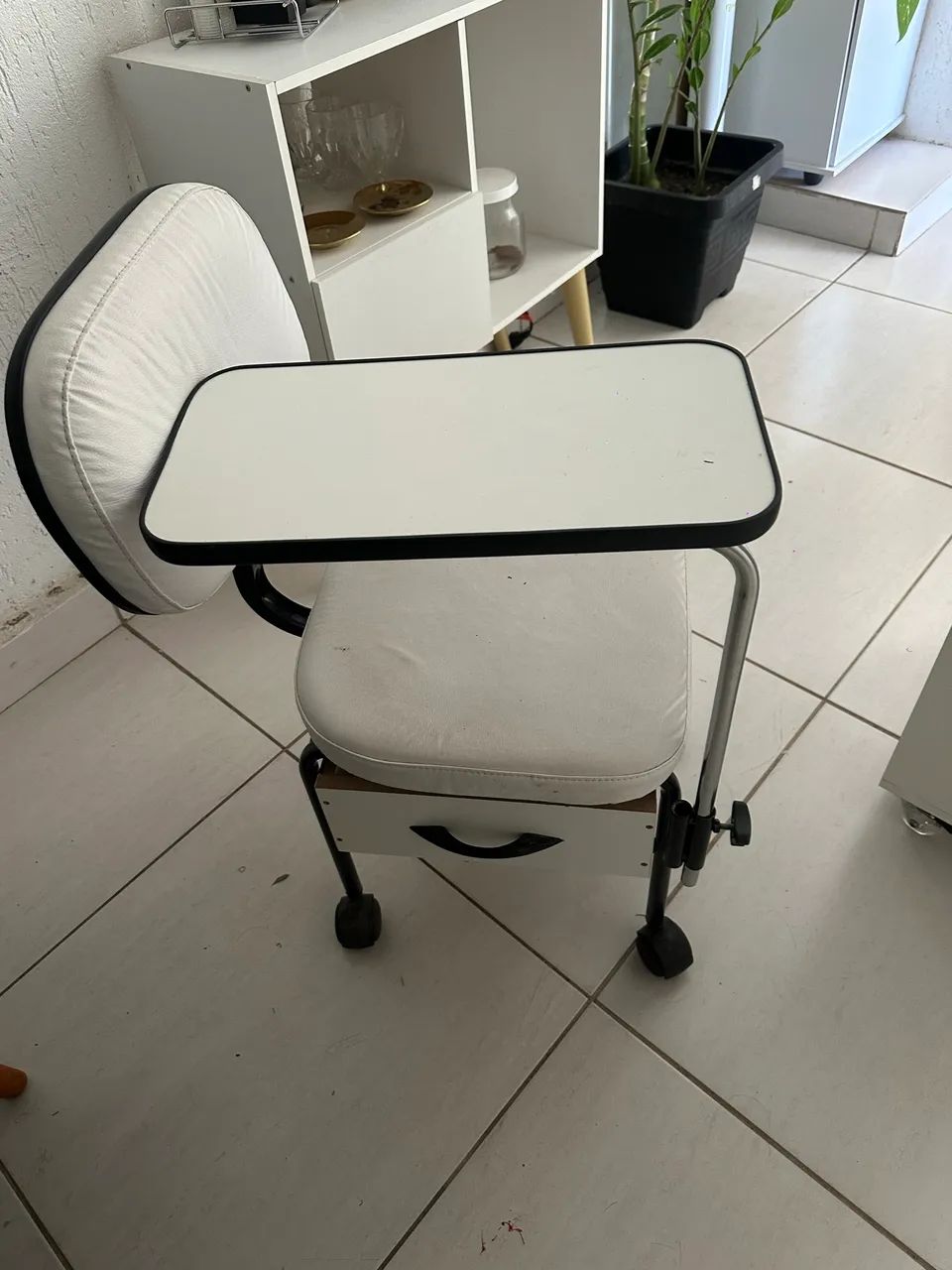 Cadeira de manicure  - Foto 2